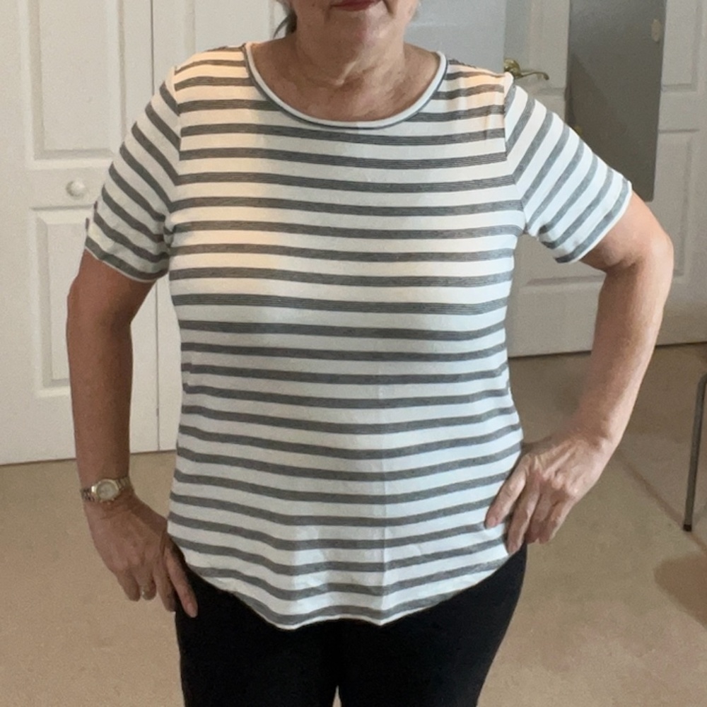 Short sleeve striped top, Basic Editions, black & white, Large LIKE NEW
